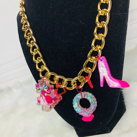 Barbie necklace - Picture 1 of 6